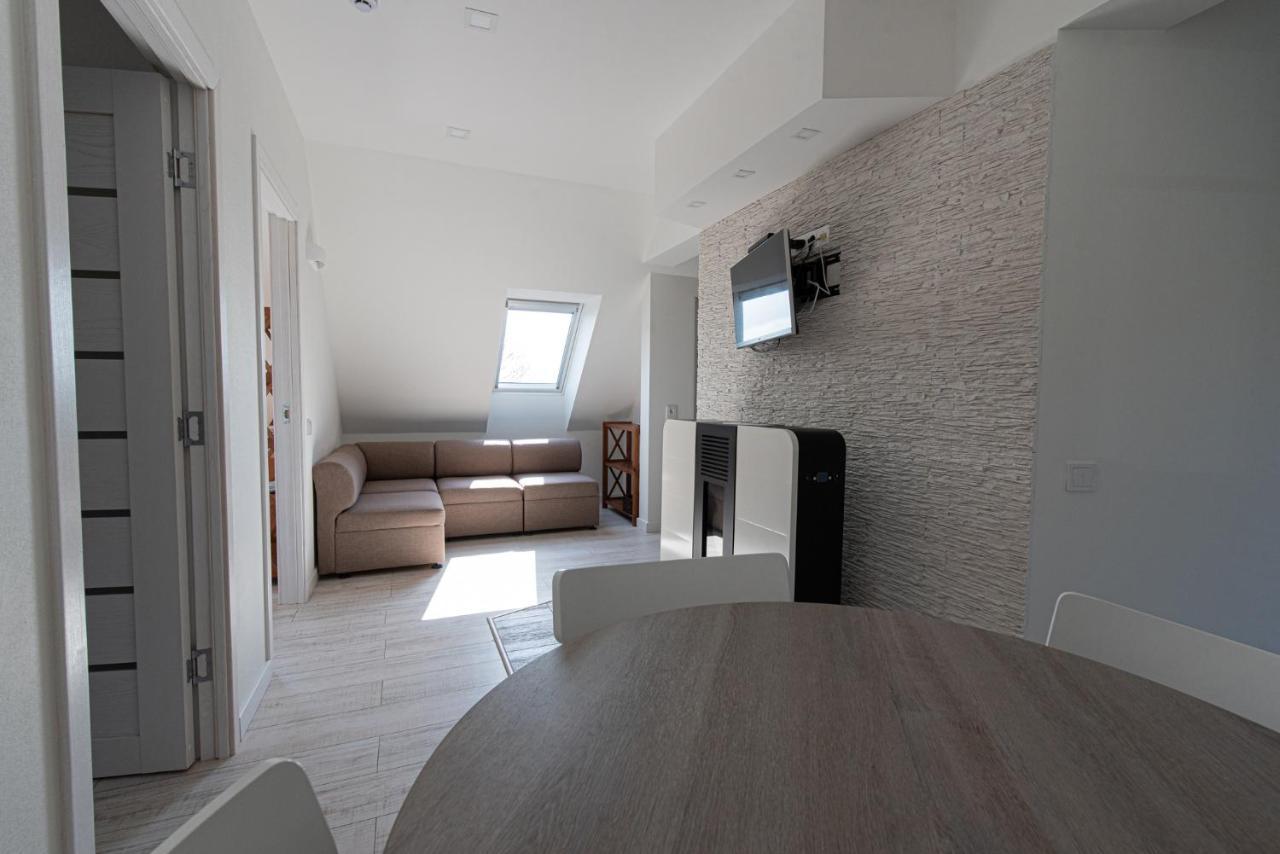 Neringarent Apartamentai Juodkrantė エクステリア 写真